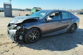 Toyota Camry 2021г.