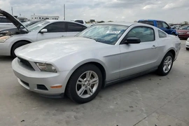 Ford Mustang 2010г.