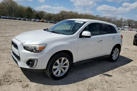 Mitsubishi Outlander 2015г.