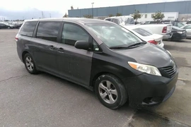 Toyota Sienna 2013г.