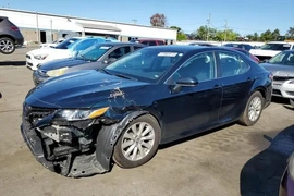 Toyota Camry 2019г.