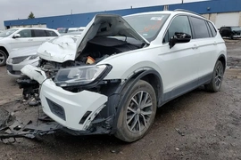 Volkswagen Tiguan 2021г.