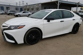 Toyota Camry Hybrid 2022г.