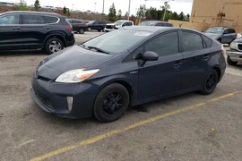 Toyota Prius 2015г.