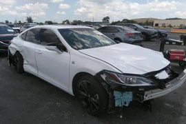 Lexus ES 350 2022г.
