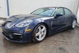 Porsche Panamera 2022г.