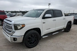 Toyota Tundra 2017г.