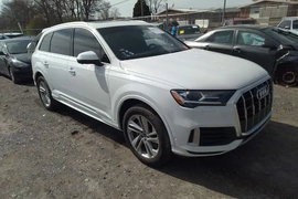 Audi Q7 2021г.