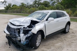 Cadillac XT4 2023г.