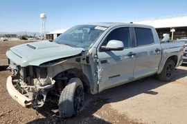 Toyota Tundra 2021г.