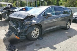 Chrysler Pacifica 2020г.