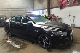 Ford Taurus 2015г.