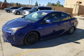 Toyota Prius 2017г.