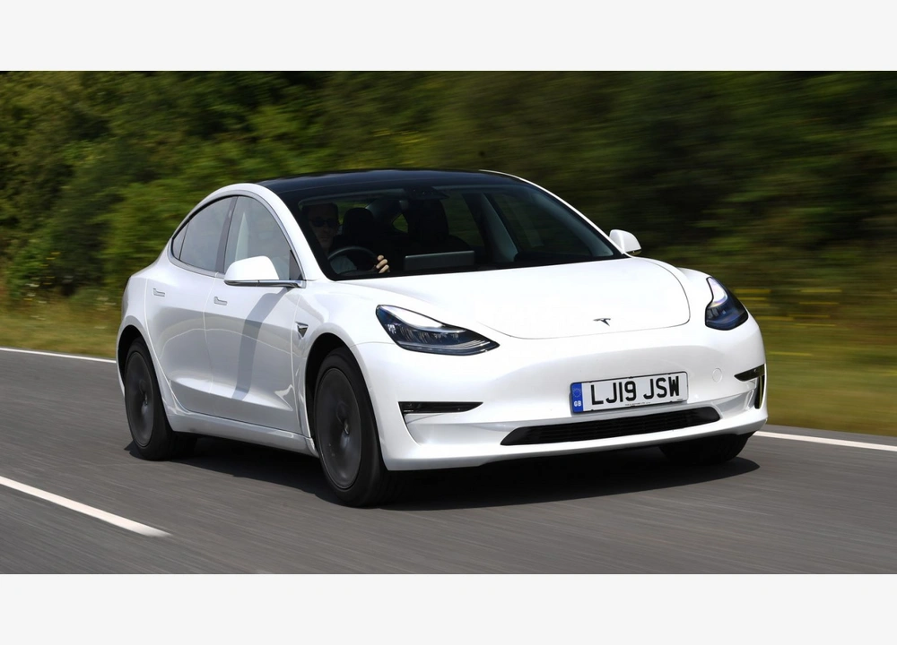 Tesla Model 3, Black