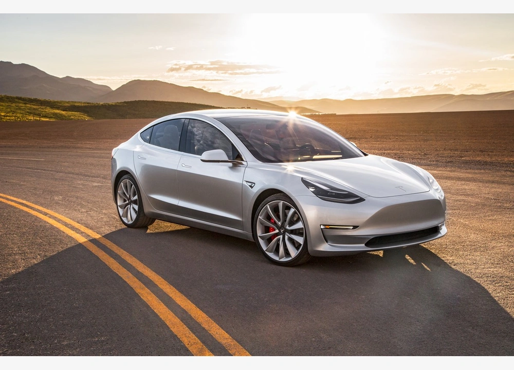 Tesla Model 3 White/Blue