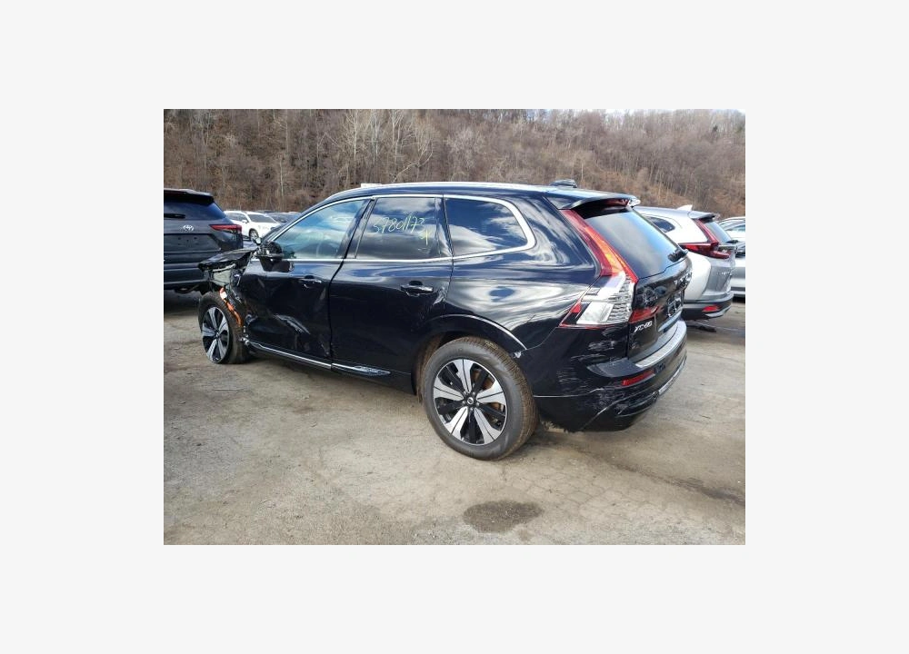 Volvo XC60 2023г.