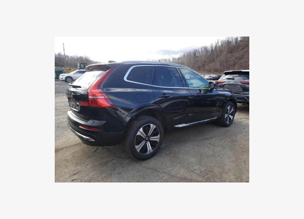 Volvo XC60 2023г.