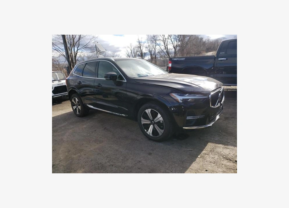 Volvo XC60 2023г.