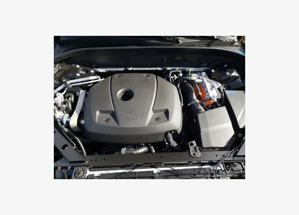 Volvo XC60 2023г.